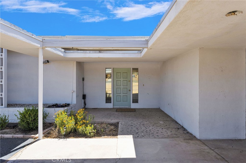 18969 Pachappa Road Apple Valley, CA 92307 - Photo 4 of 75