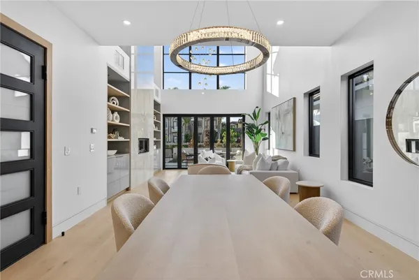 $3,795,000 | 520 11th Street, Huntington Beach, CA 92648