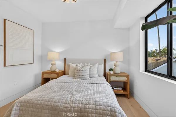 $3,795,000 | 520 11th Street, Huntington Beach, CA 92648