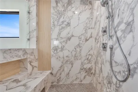 $3,795,000 | 520 11th Street, Huntington Beach, CA 92648