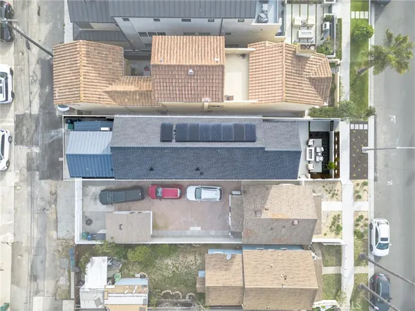 $3,795,000 | 520 11th Street, Huntington Beach, CA 92648
