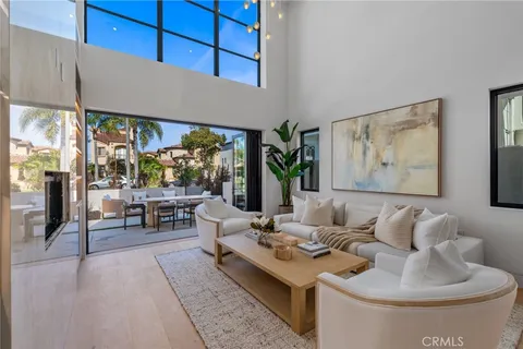 $3,795,000 | 520 11th Street, Huntington Beach, CA 92648