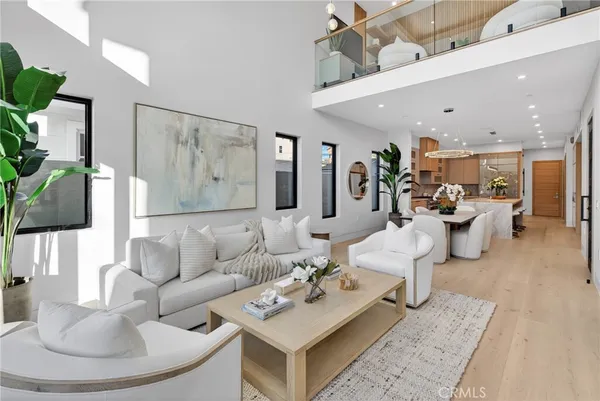 $3,795,000 | 520 11th Street, Huntington Beach, CA 92648