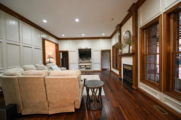 $849,000 | 1 Shamrock Drive, Lamar, MO 64759