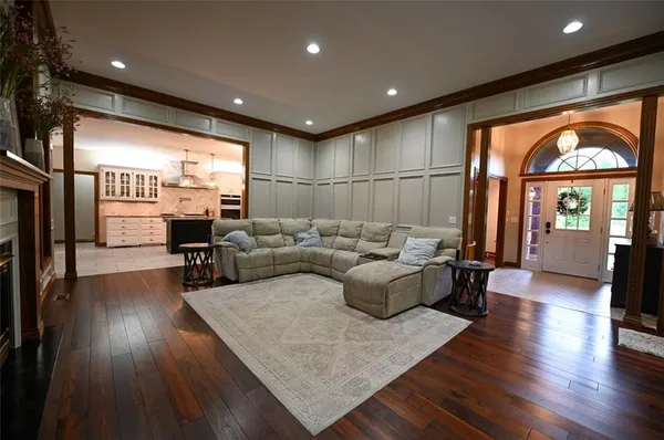 $849,000 | 1 Shamrock Drive, Lamar, MO 64759