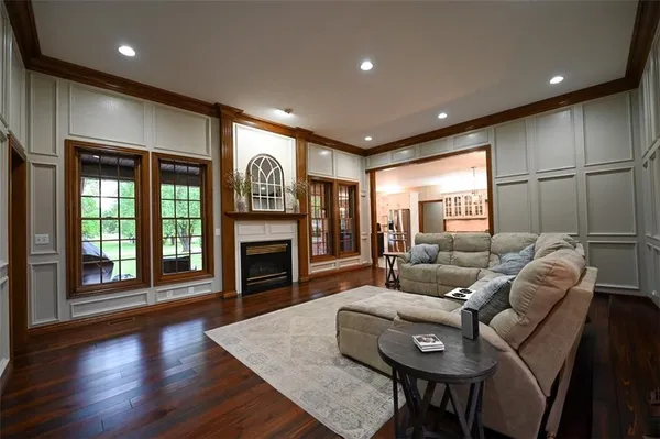 $849,000 | 1 Shamrock Drive, Lamar, MO 64759