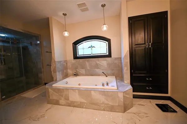 $849,000 | 1 Shamrock Drive, Lamar, MO 64759