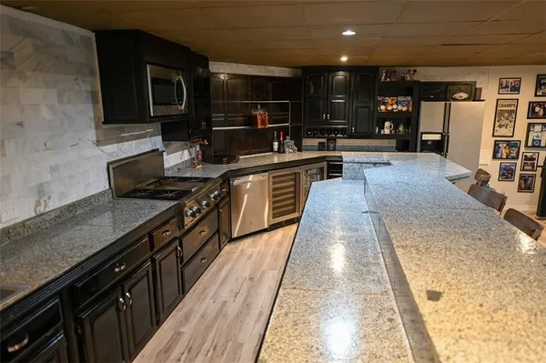 $849,000 | 1 Shamrock Drive, Lamar, MO 64759