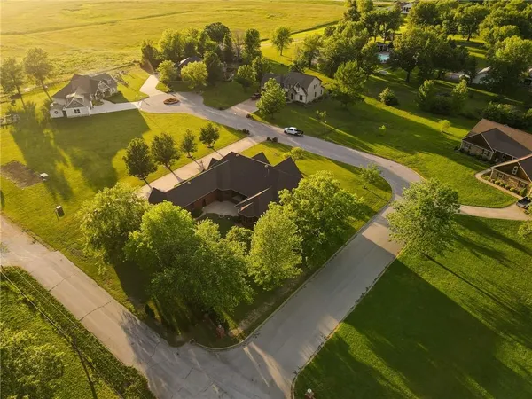 $849,000 | 1 Shamrock Drive, Lamar, MO 64759