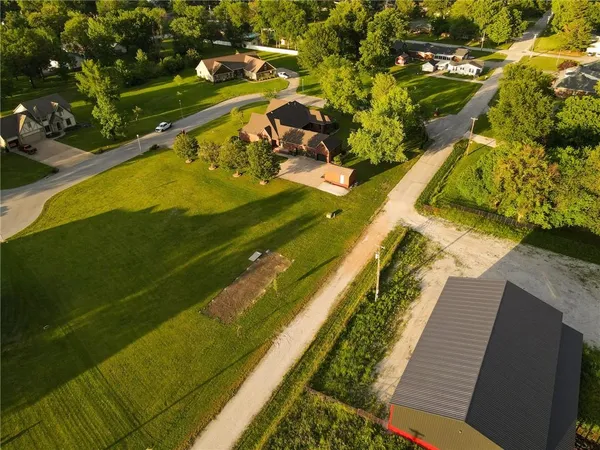 $849,000 | 1 Shamrock Drive, Lamar, MO 64759