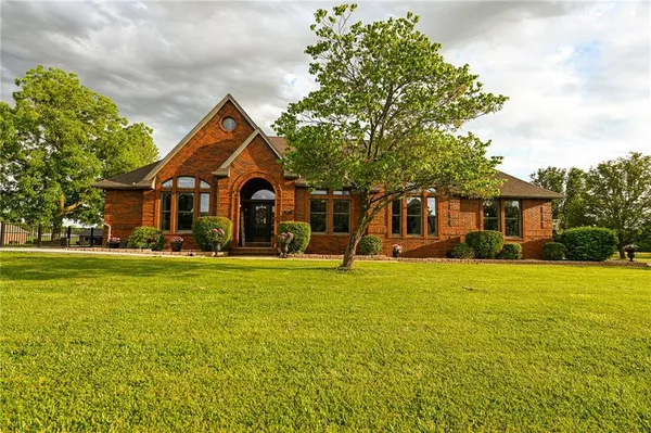 $849,000 | 1 Shamrock Drive, Lamar, MO 64759