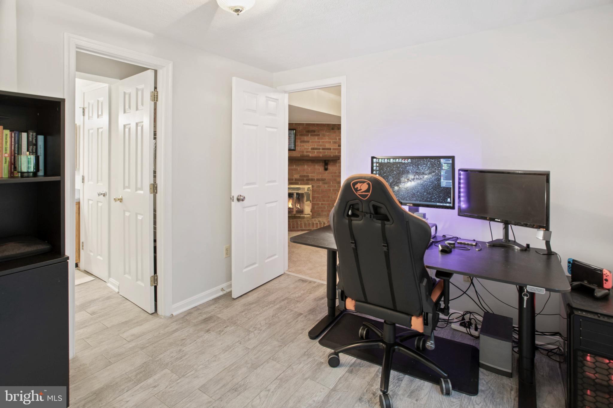 2151 Pond View Court Reston, VA 20191 - Photo 30 of 38 In-Law/Au-Pair Suite