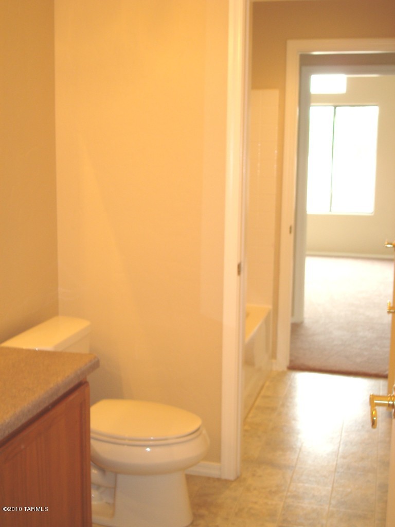 4565 South Valley Road Tucson, AZ 85714 - Photo 12 of 15