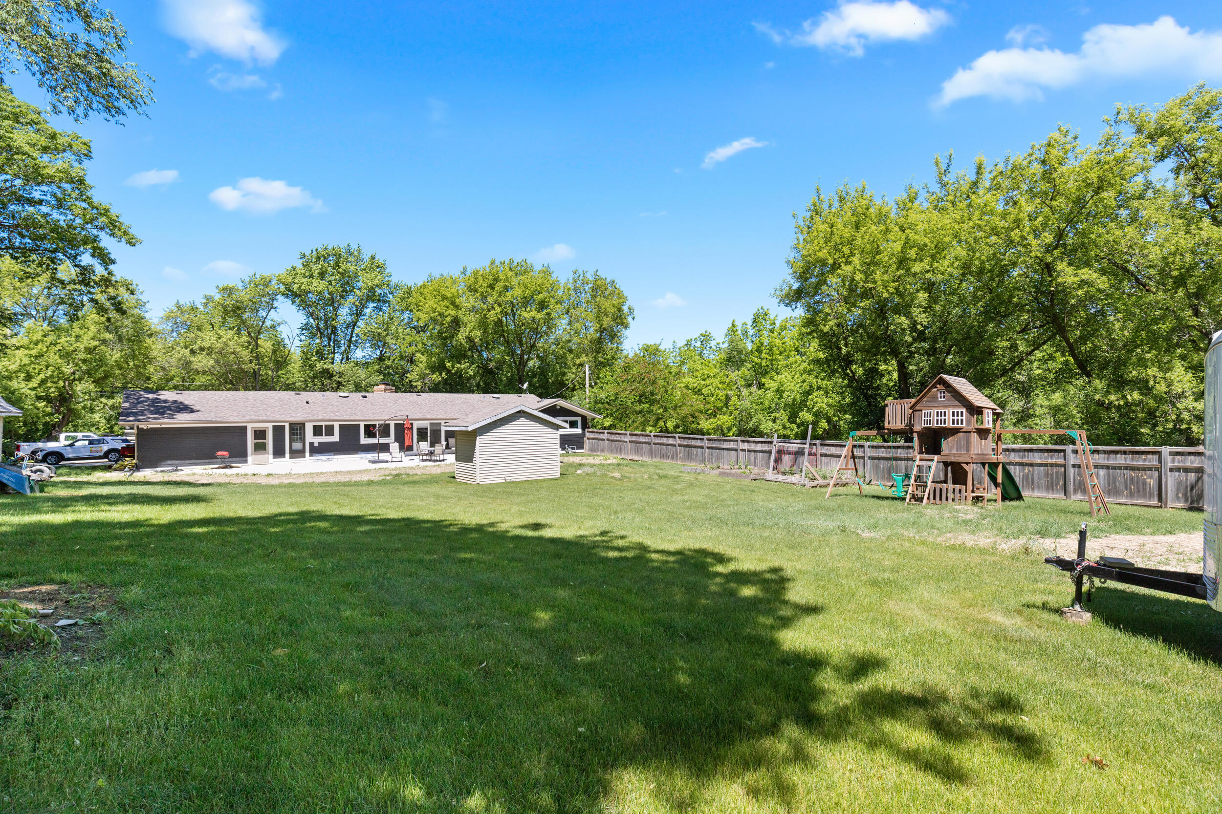 3290 South Johnson Road New Berlin, WI 53146 - Photo 28 of 34 Exterior