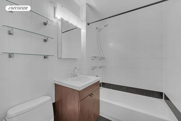 $3,995 | 811 5th Avenue, Unit 602 | Greenwood Heights
