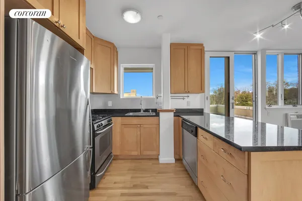 $3,995 | 811 5th Avenue, Unit 602 | Greenwood Heights