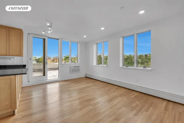 $3,995 | 811 5th Avenue, Unit 602 | Greenwood Heights