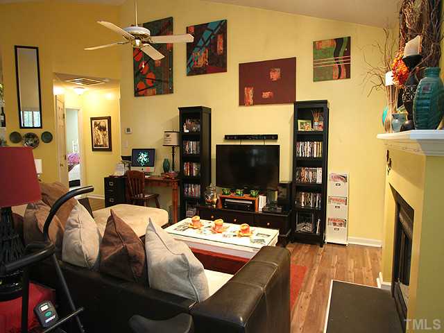 1621 Claiborne Court Raleigh, NC 27606 - Photo 2 of 12