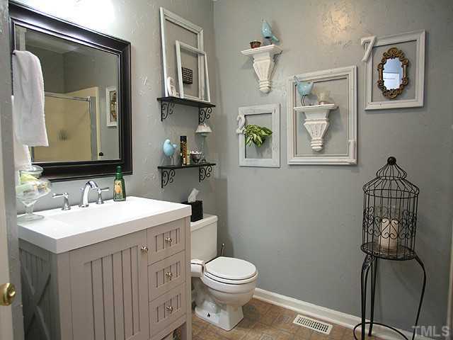 1621 Claiborne Court Raleigh, NC 27606 - Photo 8 of 12