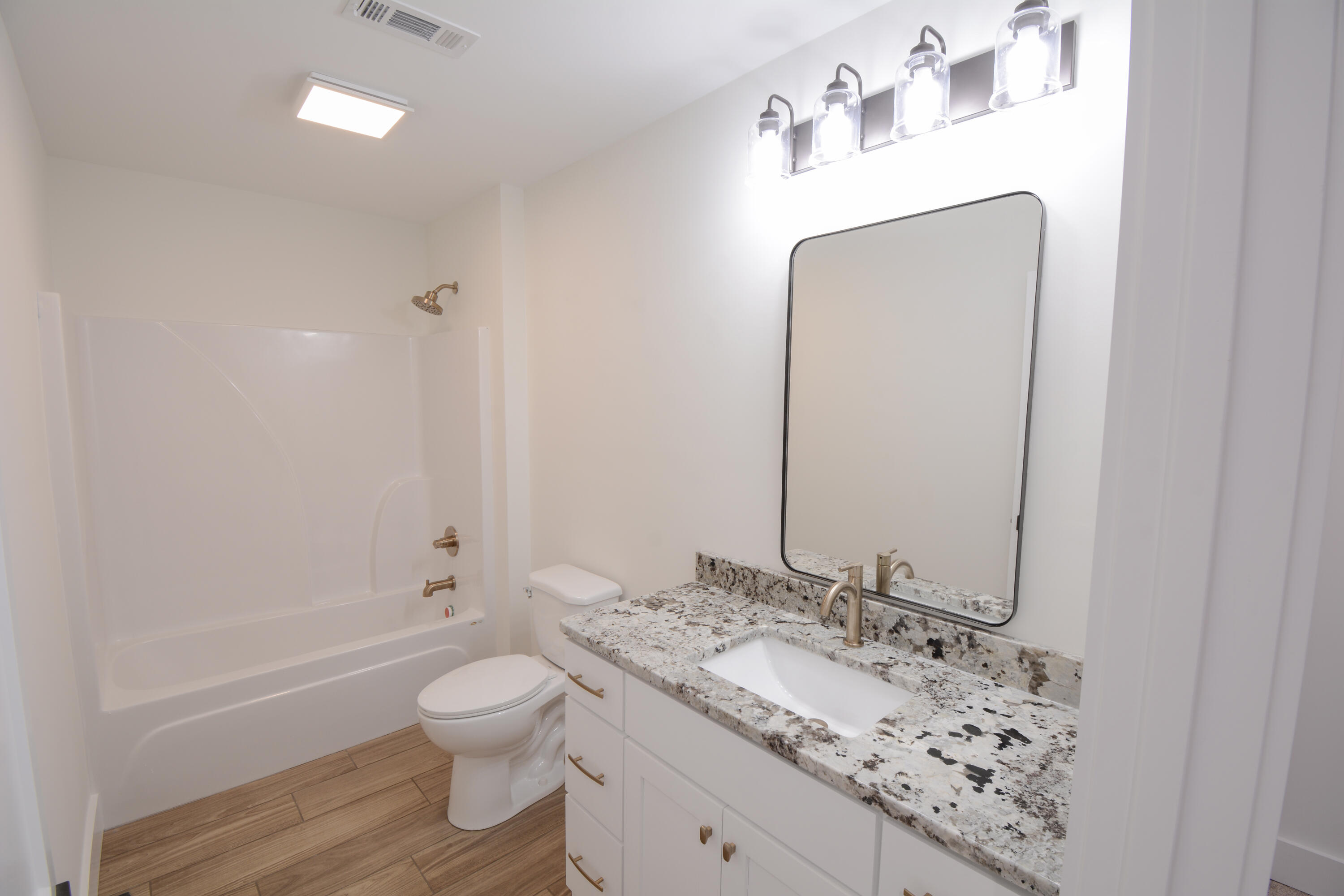 1395 New Union Road Dayton, TN 37321 - Photo 29 of 34 029-Upstairs-Bathroom-1