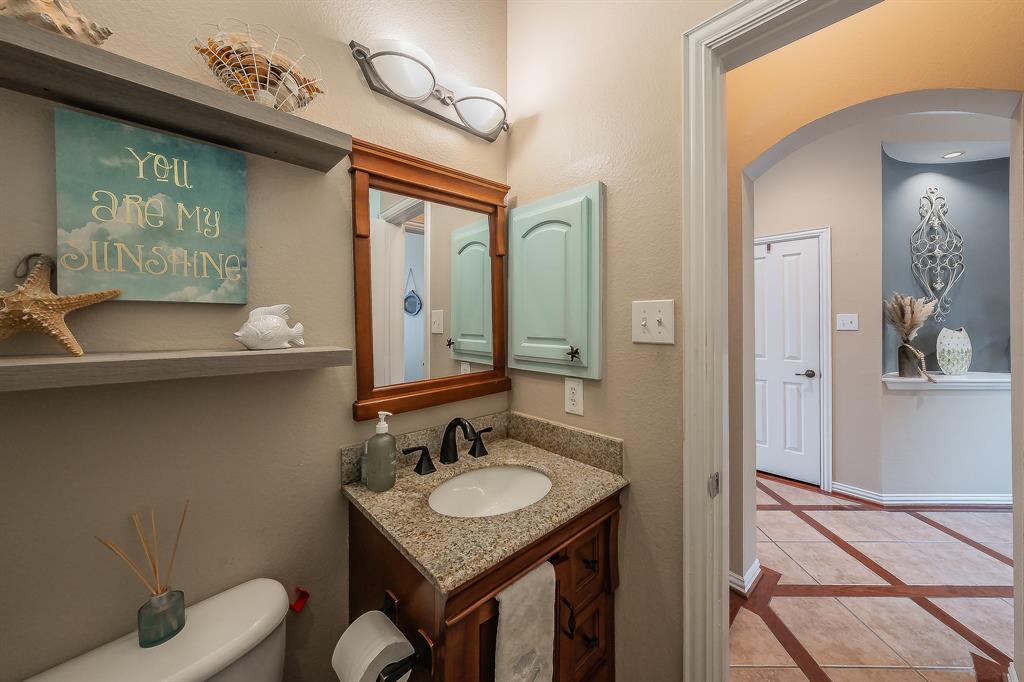 2215 Red Hawk Lane Euless, TX 76039 - Photo 14 of 28