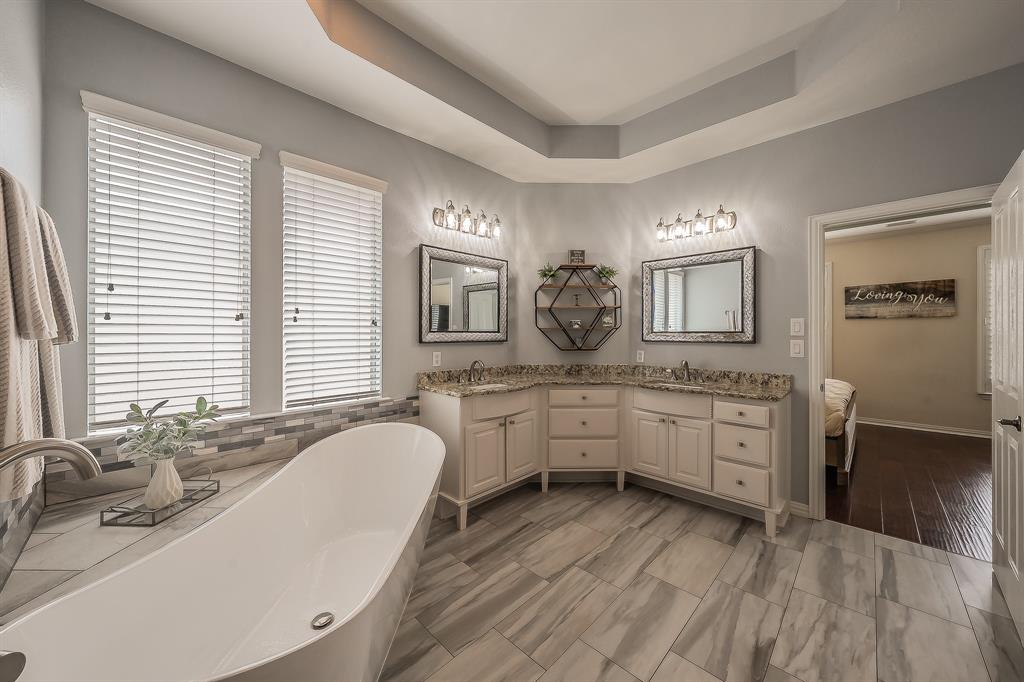 2215 Red Hawk Lane Euless, TX 76039 - Photo 19 of 28