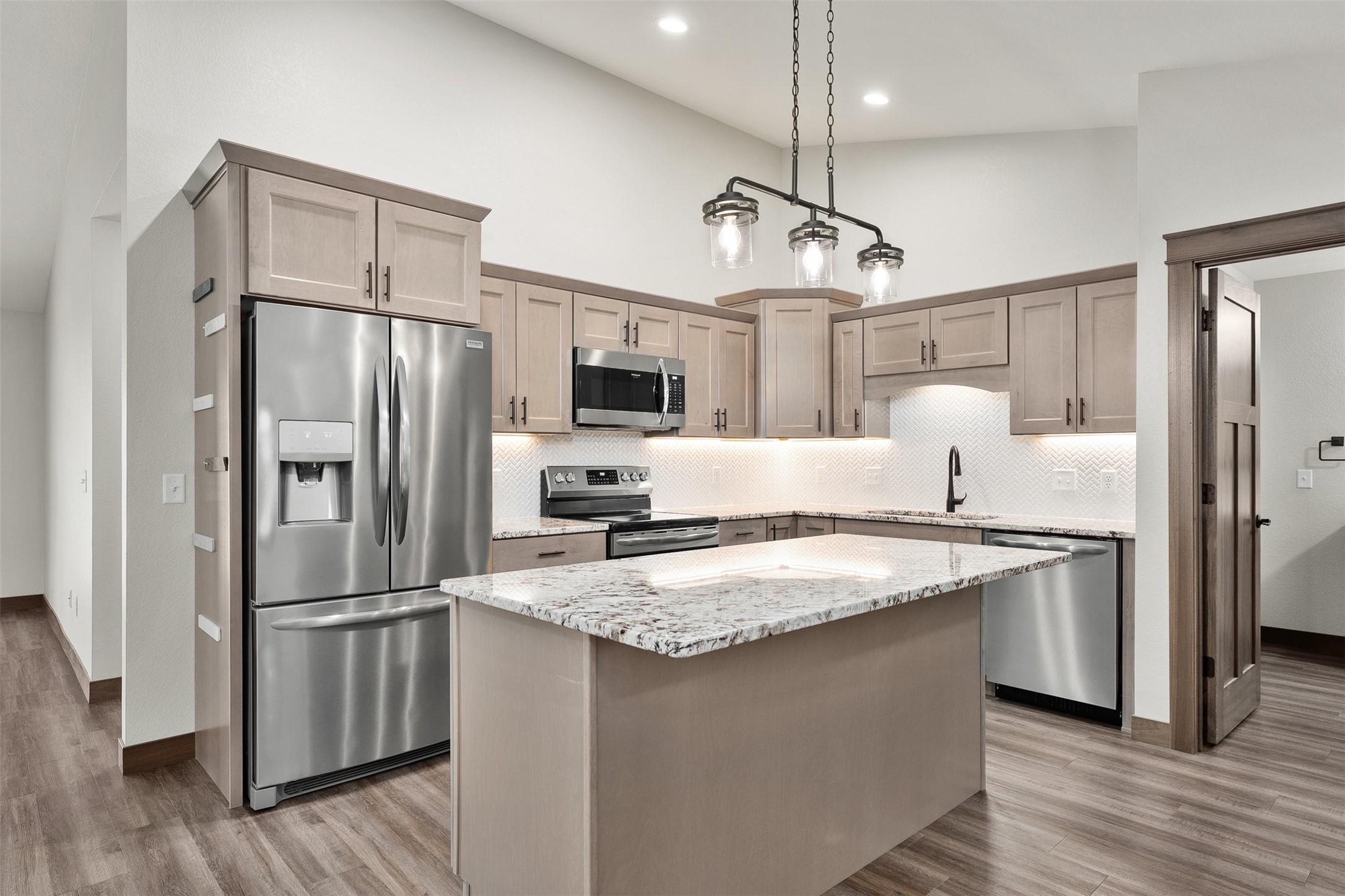 938 Jeffers Ridge Eau Claire, WI 54703 - Photo 12 of 26
