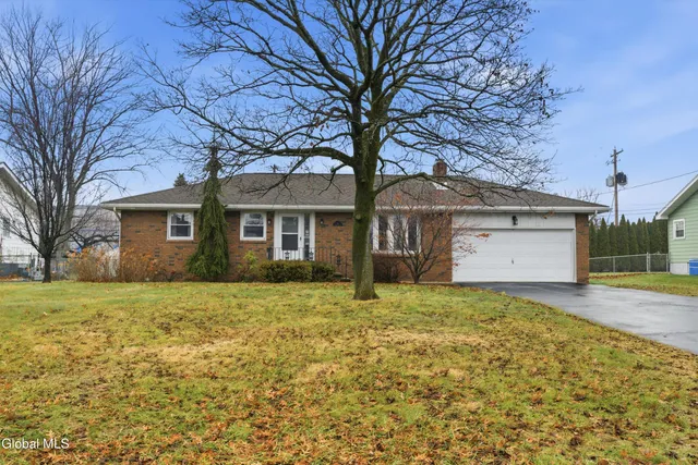 $430,000 | 25 Louise Drive, Colonie, NY 12110