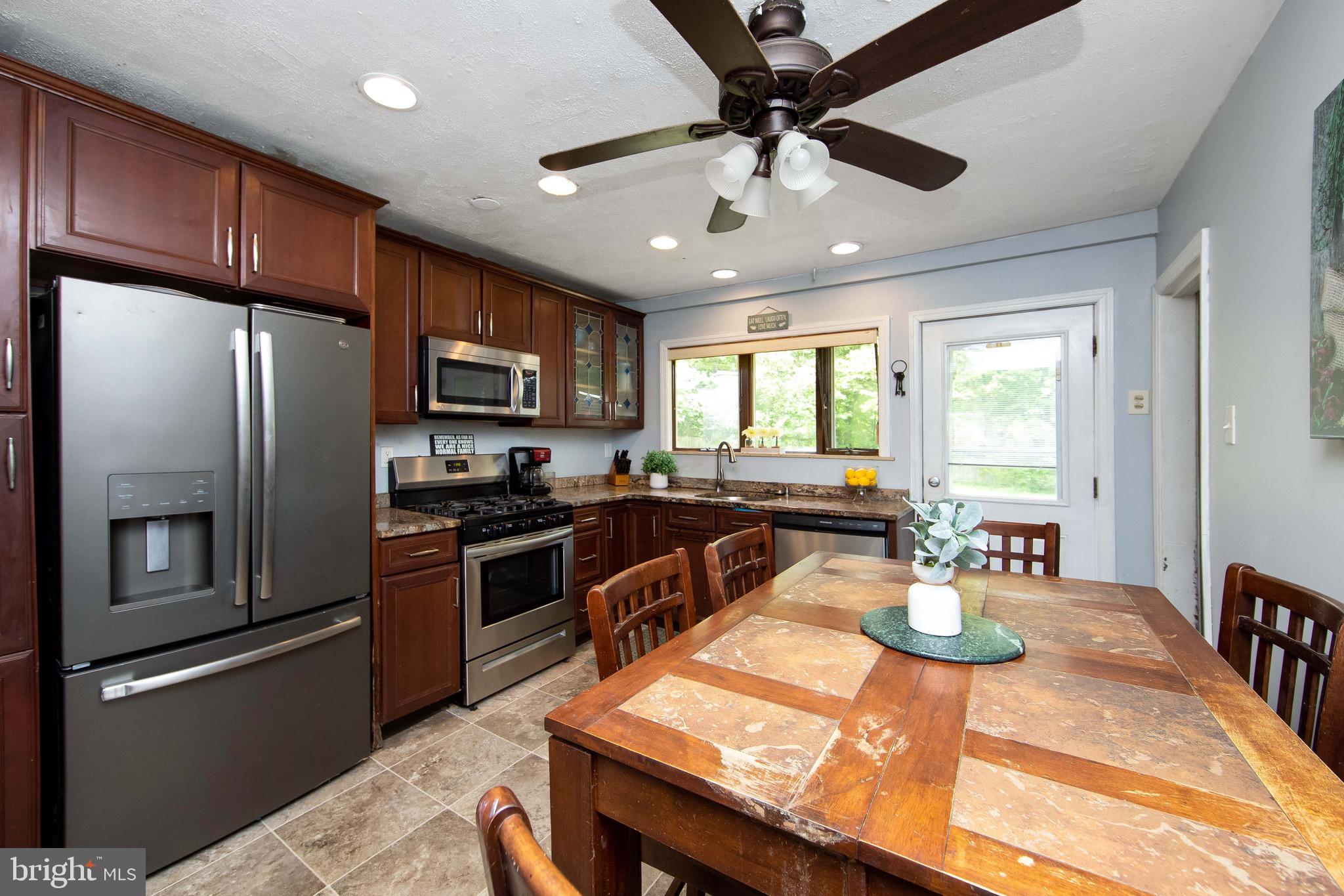 916 Bentley Road Lindenwold, NJ 08021 - Photo 8 of 19