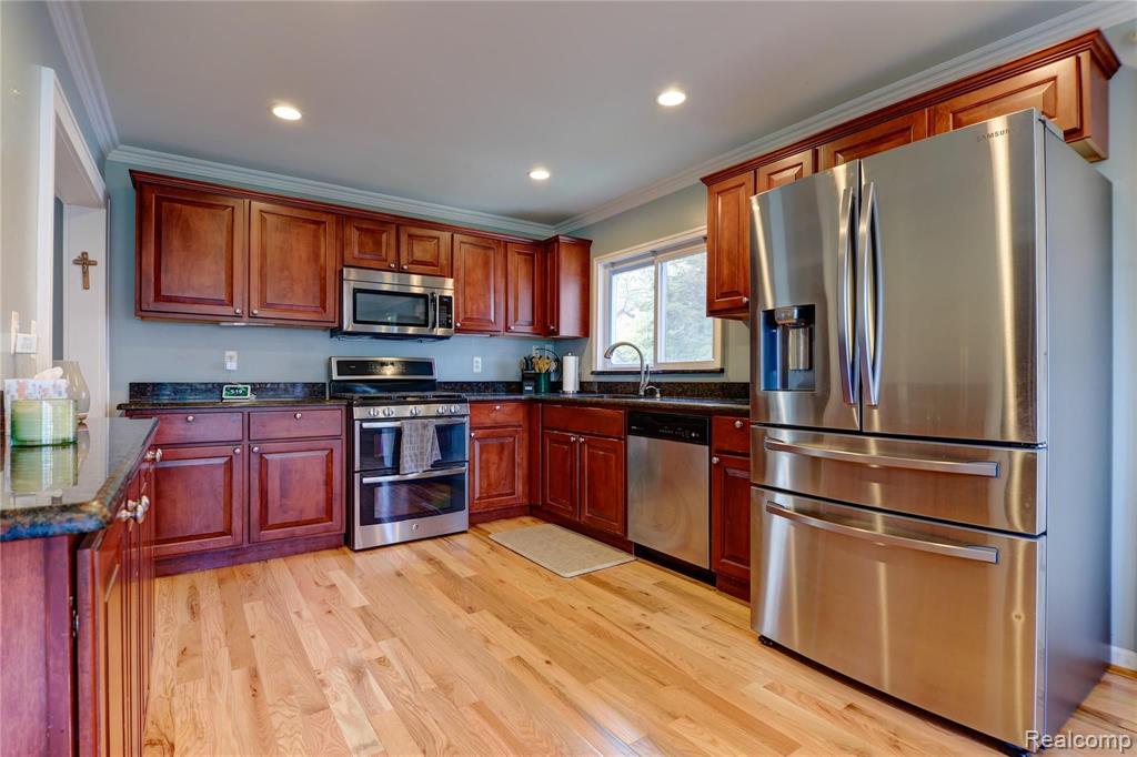 2525 Norton Lawn Rochester Hills, MI 48307 - Photo 6 of 29