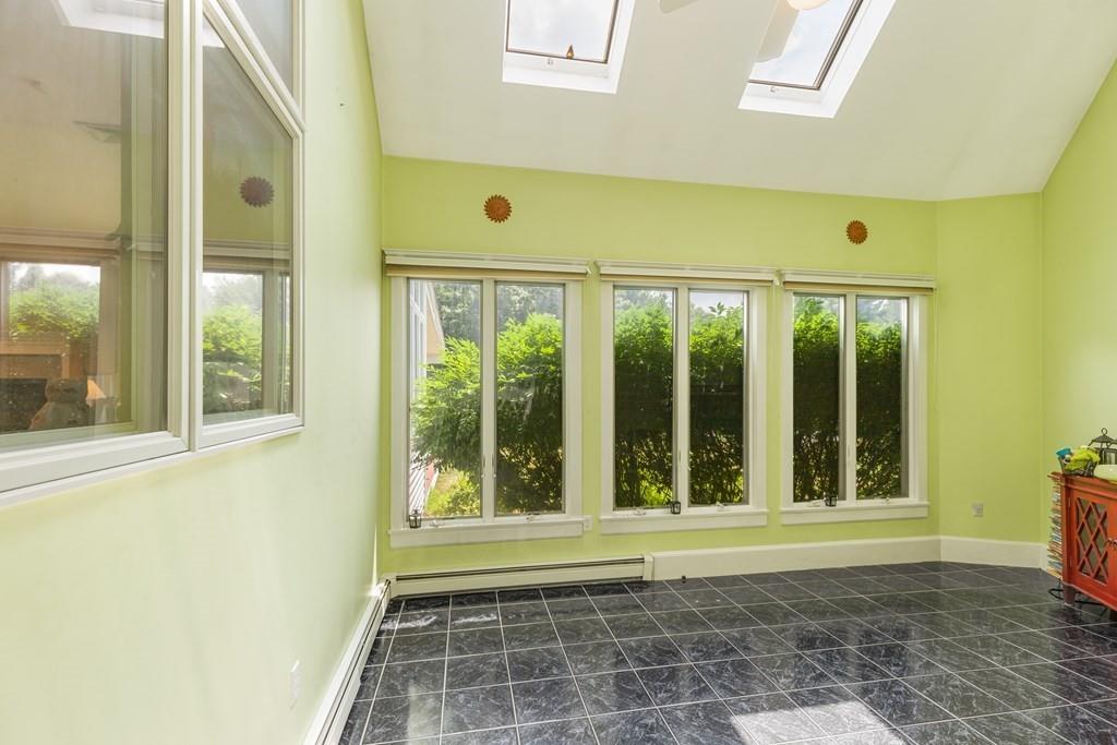 99 Canavan Drive Braintree, MA 02184 - Photo 18 of 35