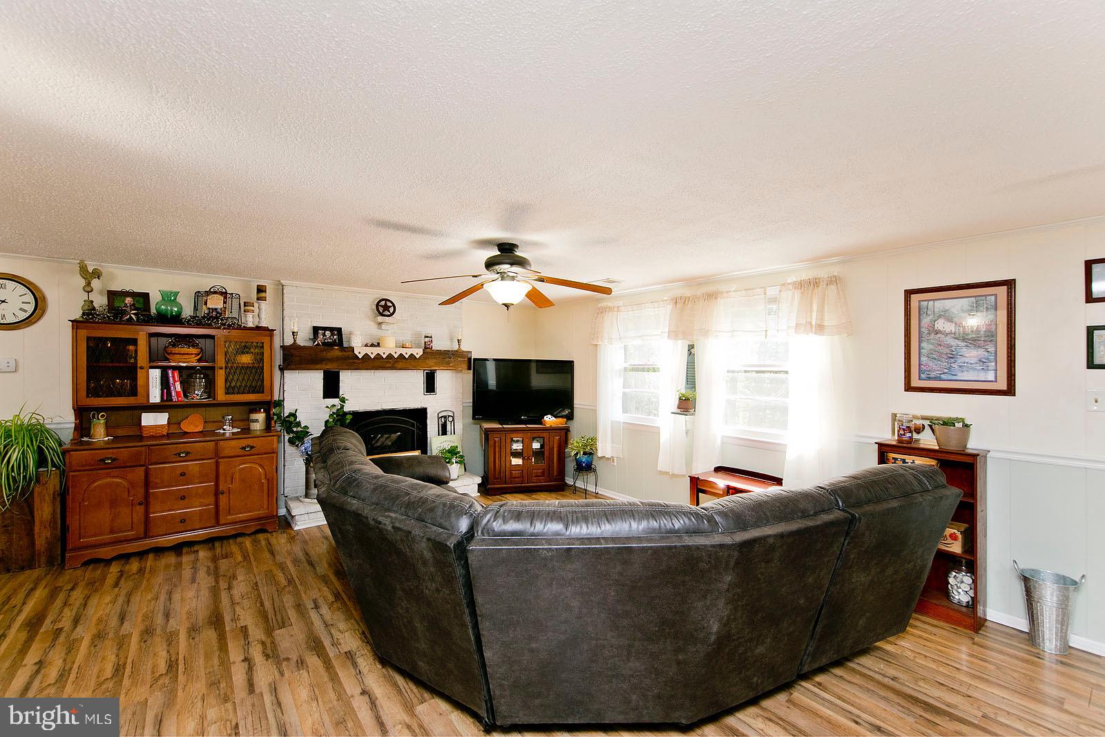 141 Red Fox Trail Winchester, VA 22602 - Photo 4 of 30 Lots of natural light