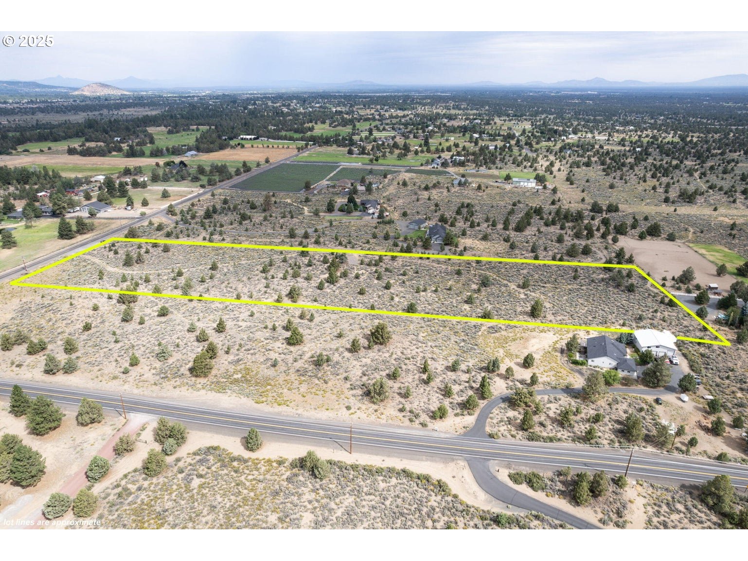 60840 Billadeau Road Bend, OR 97702 - Photo 8 of 8 a view of city with ocean