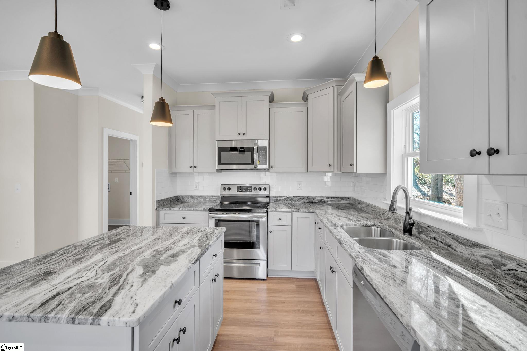 220 West Road Travelers Rest, SC 29690 - Photo 8 of 25 Gallery Image 8
