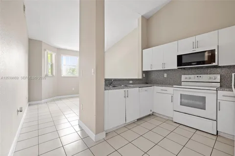 $199,900 | 1692 Southeast 29th Court, Unit 205, Homestead, FL 33035