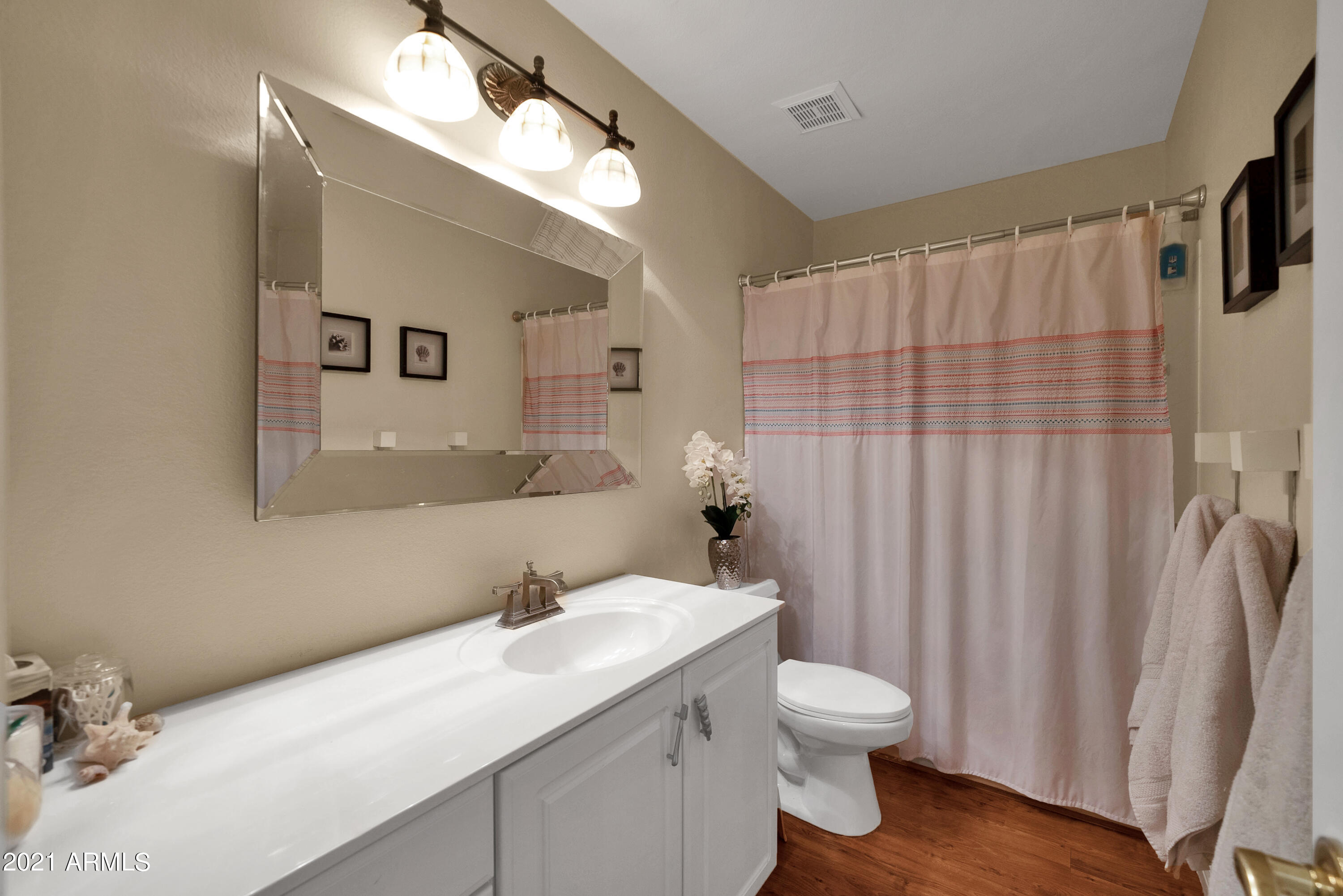 1284 North Conner Avenue Gilbert, AZ 85209 - Photo 32 of 52 Upstairs Bath