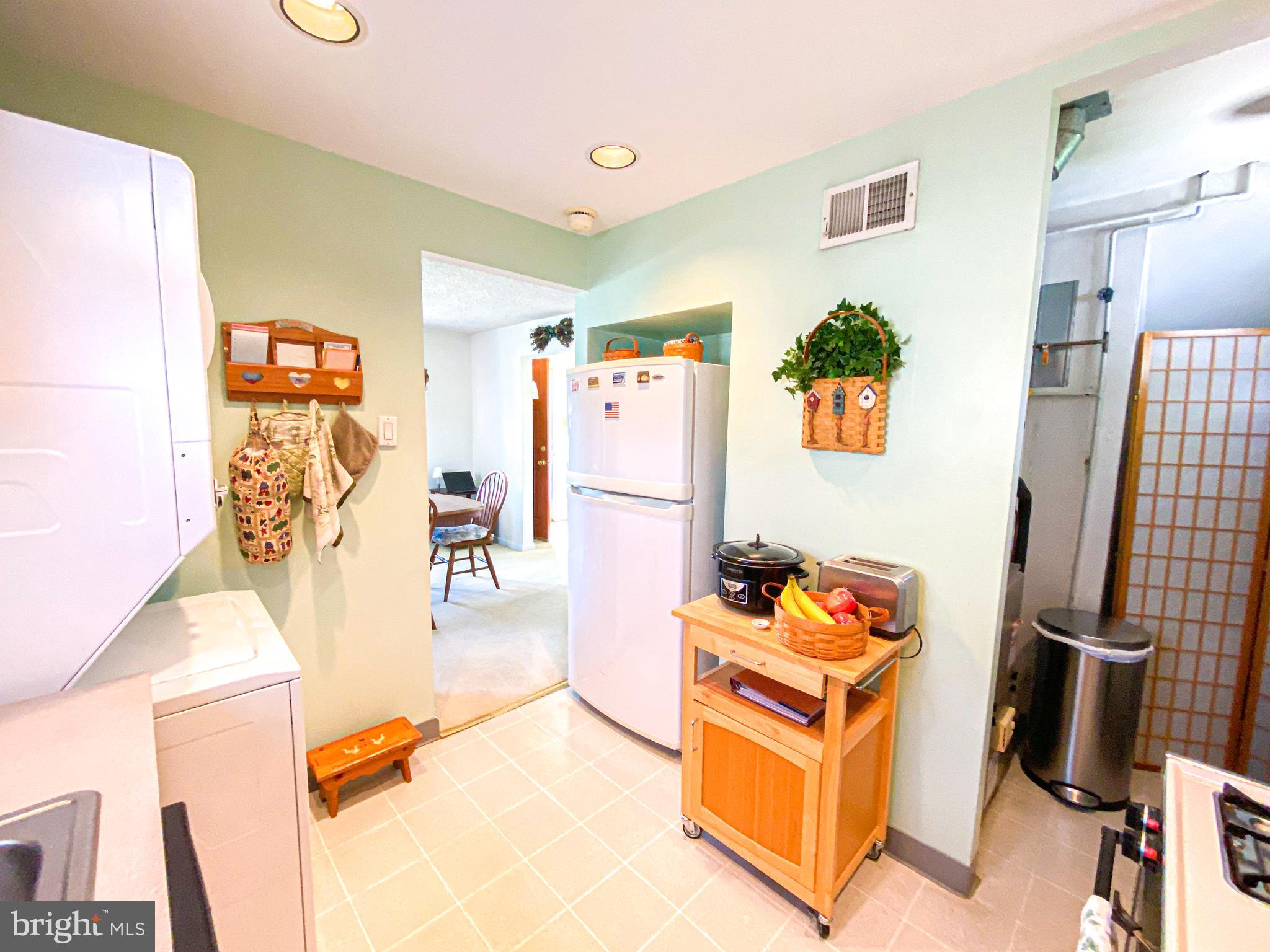873 Springhill Road Secane, PA 19018 - Photo 19 of 36 Gallery Image 19