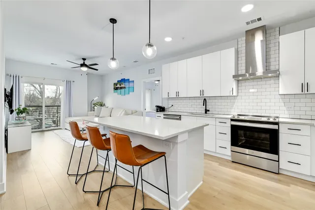 $429,900 | 3101 Govalle Avenue, Unit 301, Austin, TX 78702