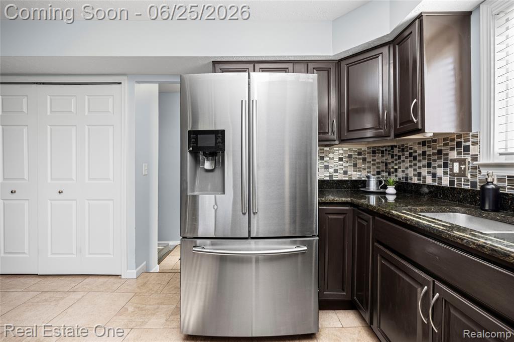 12235 Brougham Drive Sterling Heights, MI 48312 - Photo 17 of 52