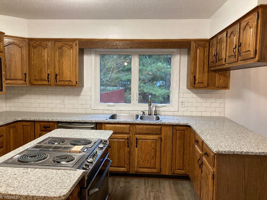 5713 Dally Road Pleasant Garden, NC 27313 - Photo 7 of 40 Gallery Image 7