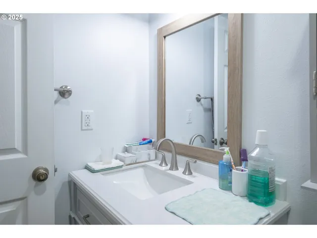 $360,000 | 2973 Surfwood Drive Northeast, Salem, OR 97305