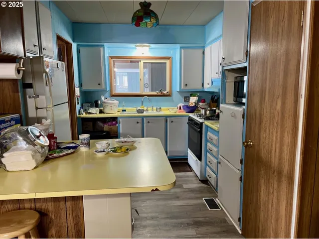 $360,000 | 2973 Surfwood Drive Northeast, Salem, OR 97305