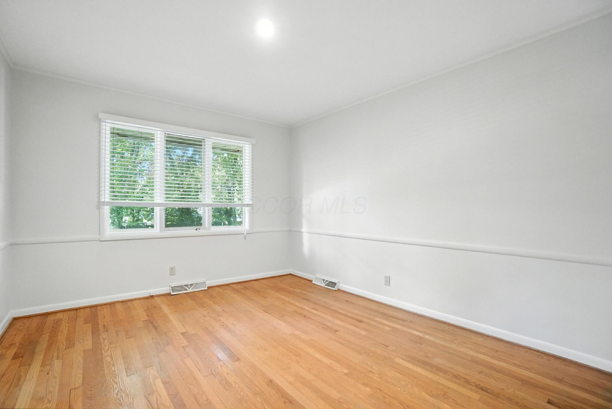 3885 Woodbridge Road Columbus, OH 43220 - Photo 81 of 158 077