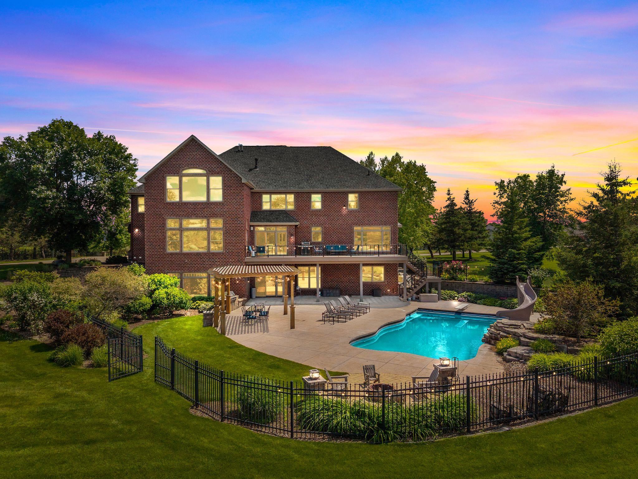 2730 Apple Hill Boulevard Appleton, WI 54913 - Photo 2 of 90