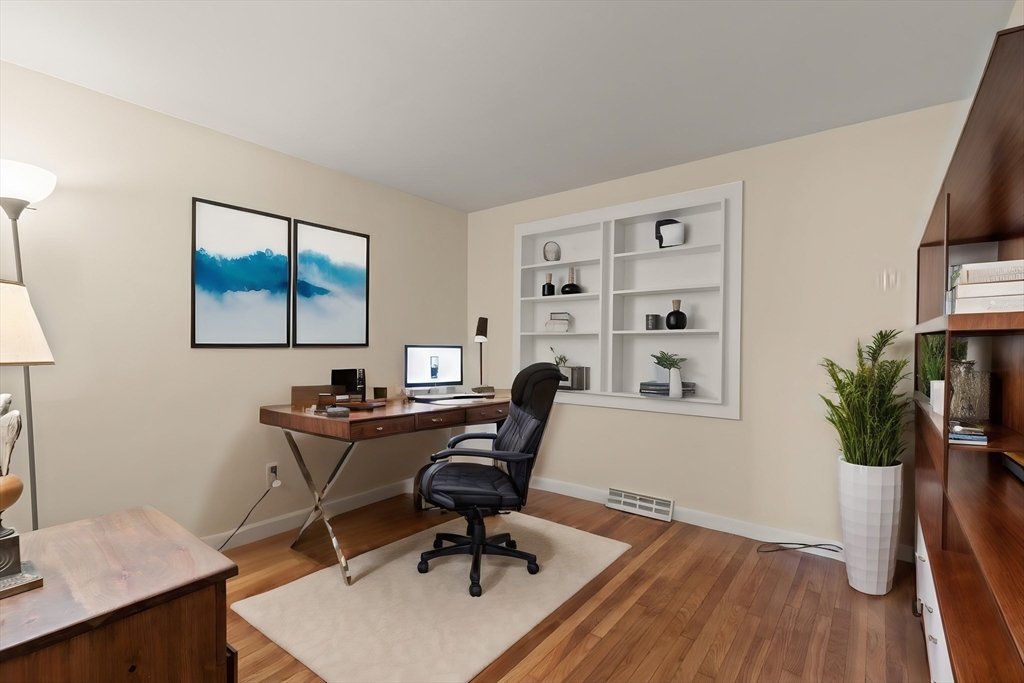 17 Galloway Road Chelmsford, MA 01824 - Photo 31 of 42 Gallery Image 31