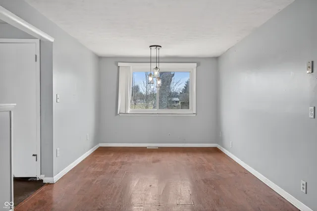 $160,000 | 8220 North Greenacres Road, Scipio, IN 47273