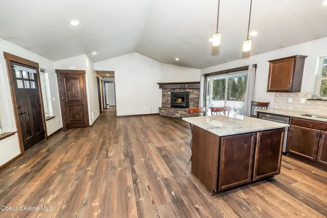 $735,000 | 586 Fairway Drive, Priest Lake, ID 83856