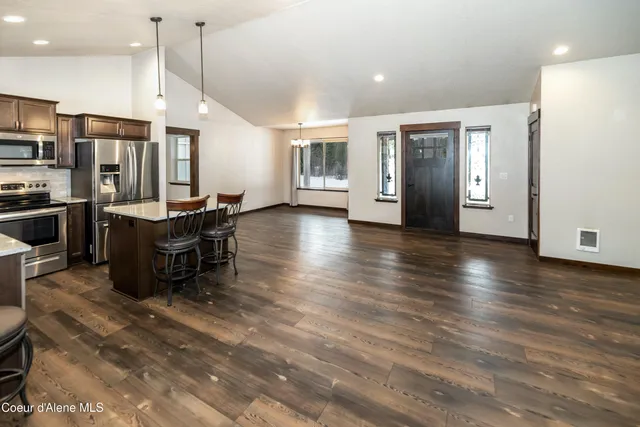 $735,000 | 586 Fairway Drive, Priest Lake, ID 83856