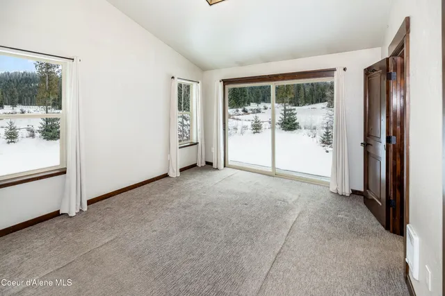 $735,000 | 586 Fairway Drive, Priest Lake, ID 83856