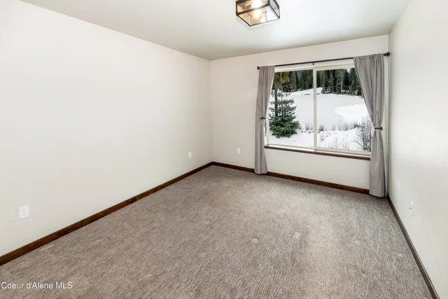 $735,000 | 586 Fairway Drive, Priest Lake, ID 83856